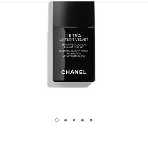 CHANEL Ultra Le Teint Velvet Foundation - Black Packaging